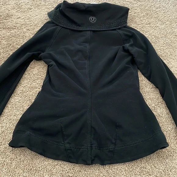 Lululemon Fast Forward Jacket - Picture 4 of 6